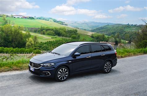 FIAT Tipo Station Wagon Specs & Photos - 2016, 2017, 2018, 2019, 2020, 2021, 2022, 2023, 2024 ...