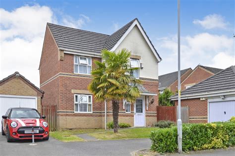 3 bedroom detached house for sale in Buttermere Avenue, Manchester, M22 1TH