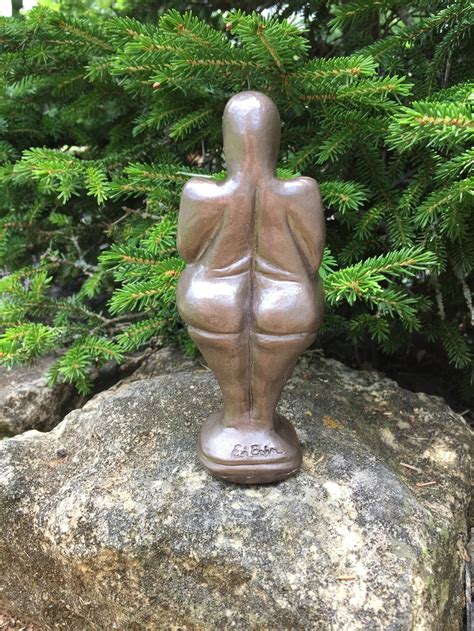 Venus of Dolni Vestonice inspired Statuette - Etsy