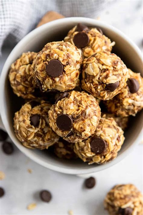 Simple Peanut Butter Oatmeal Balls | Lemons + Zest