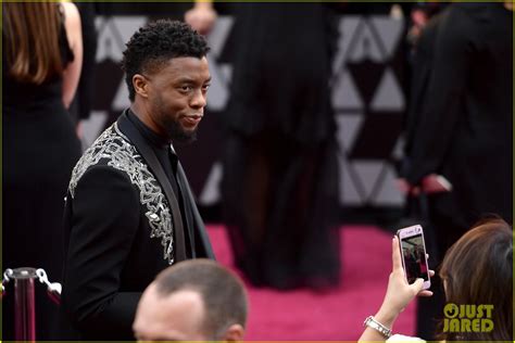 Chadwick Boseman Looks So Good at Oscars 2018!: Photo 4043987 | Oscars ...