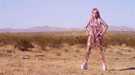 Grimes – “Genesis” Music Video with Song Lyrics – DEMAGAGA