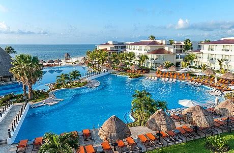 Top 12 Kid-Friendly All Inclusive Resorts in Cancun | Ventura Park Cancun