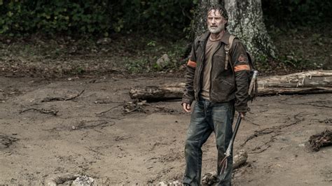 The Walking Dead: Rick and Michonne Set Photos Show Off Andrew Lincoln's New Look | Den of Geek