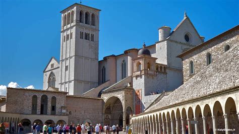 Pictures of Assisi, photo gallery and movies of Assisi Italy ...