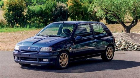 ¿Pagarías 75.880 euros por este Renault Clio Williams de 1995?