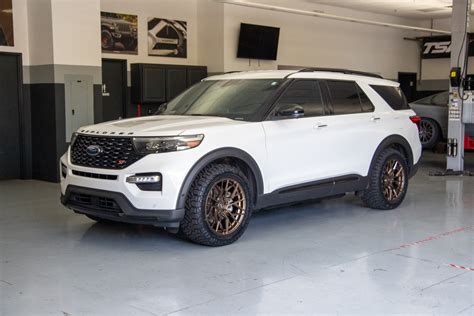 Ford Explorer Wheels | Custom Rim and Tire Packages