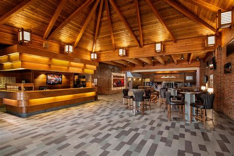 Valhalla Inn (C̶$̶1̶7̶4̶) C$120 - UPDATED 2022 Prices, Reviews & Photos (Thunder Bay, Ontario ...