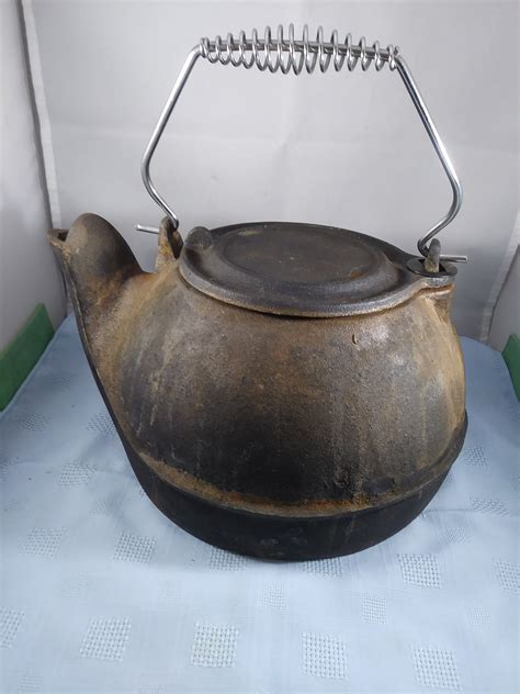 Vintage 1930's Cast Iron Kettle - Etsy