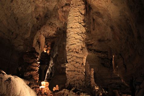 Large Column at Natural Bridge Caverns, Texas image - Free stock photo - Public Domain photo ...