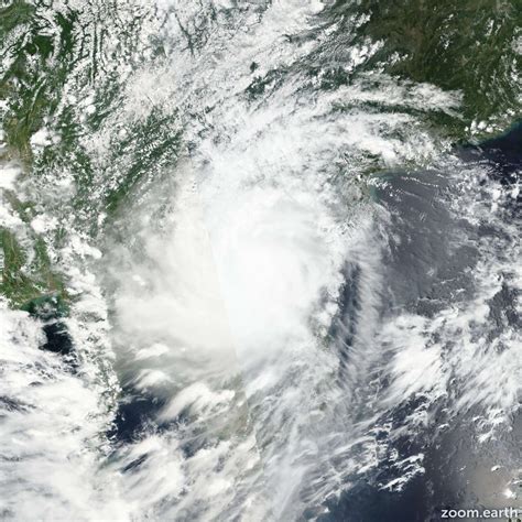 Typhoon Doksuri (Maring) 2017 | Zoom Earth