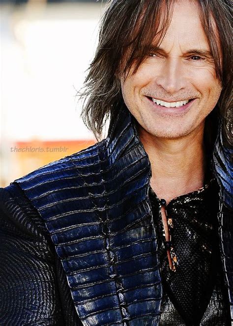 Great photo of Robert Carlyle smiling as Rumpelstiltskin | Once Upon A ...