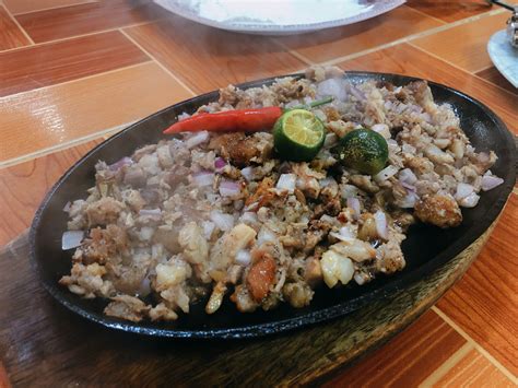 Tasting the Original Aling Lucing Sisig Pampanga - Go Travel First