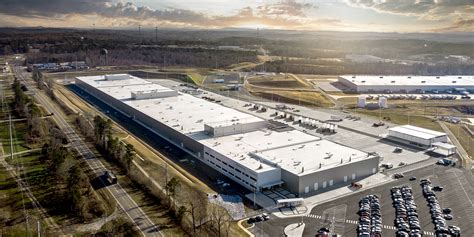 Mercedes-Benz cuts ribbon on new Alabama battery plant ahead of EQ production in the US, shares ...