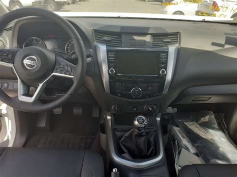 2022 Nissan Navara Interior