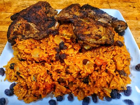 Bariis Iskukaris - Somali Rice with Chicken or Meat - At Home World Traveler | Recipe | Chicken ...