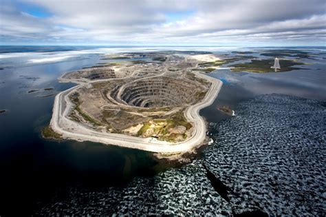 Dominion Diamond sues partner in Diavik mine - MINING.COM