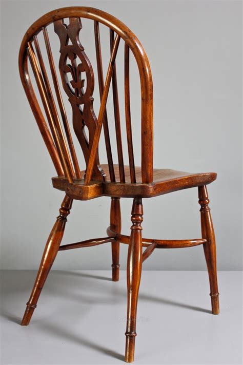 Pair Of Antique Yew Wood Windsor Side Chairs. as209a697 / U267 - Antiques Atlas