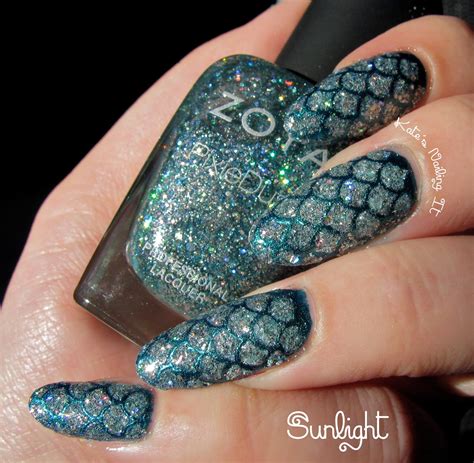 Kate's Nailing It: Blingy mermaid scale nail art