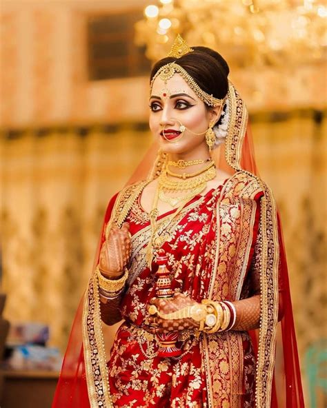 A stunning bengali bride | Indian wedding bride, Bengali bridal makeup ...