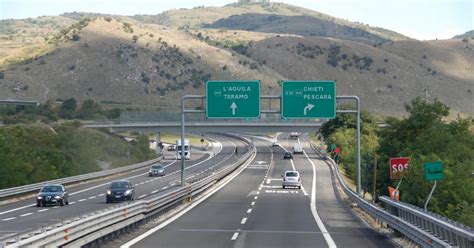 Autostrada dei Parchi A24-A25, revocata la concessione. "Decisione storica"