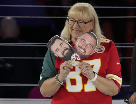 Travis Kelce already tired of 'Kelce Bowl' storyline at Super Bowl