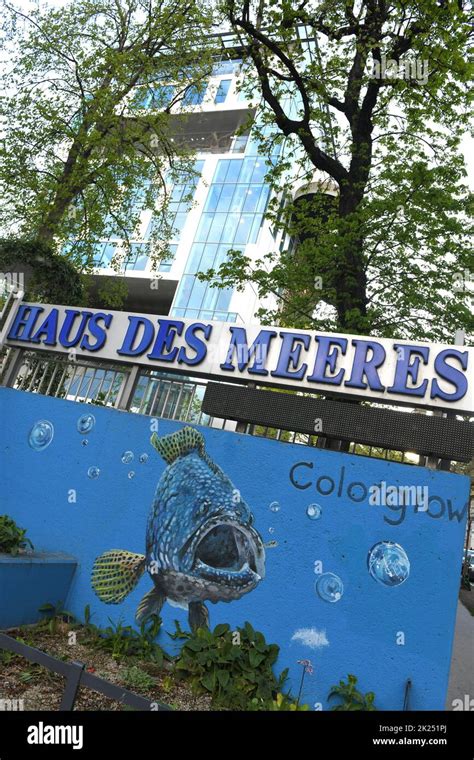 Haus des meeres vienna hi-res stock photography and images - Alamy