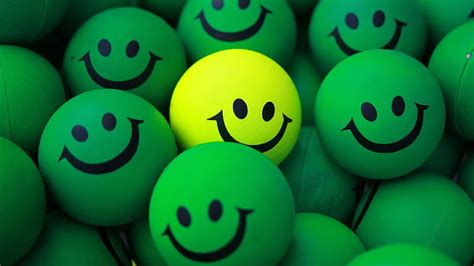 1366x768px, 720P free download | Multiple Green Smiley Emoji With One Yellow Emoji Emoji, HD ...