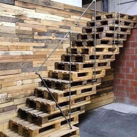 15 Inexpensive Pallet Stairs | DIY Outdoor Wooden Steps