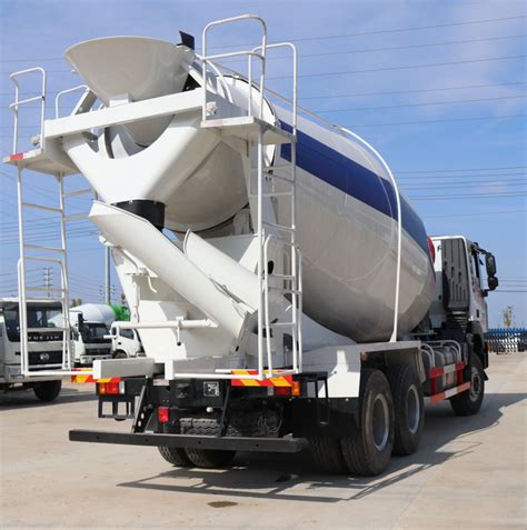 HOWO Concrete Mixing Truck Equipment High Speed 8m3/9m3/ 336hp Mix Truck