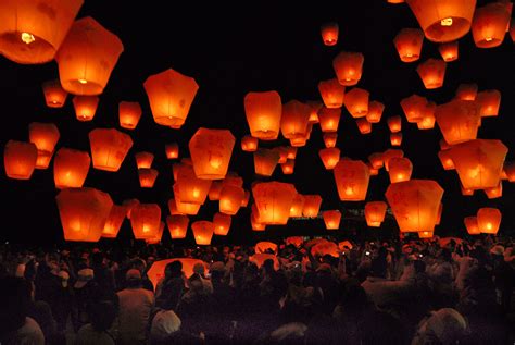 Sky Lanterns Festival 2008 - a photo on Flickriver