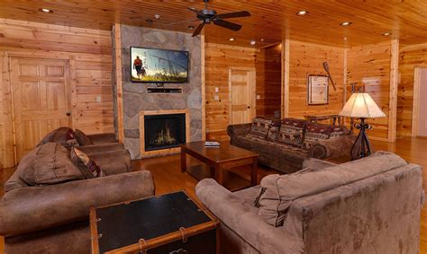 Gatlinburg Cabin Rentals - Bearskin Lodge