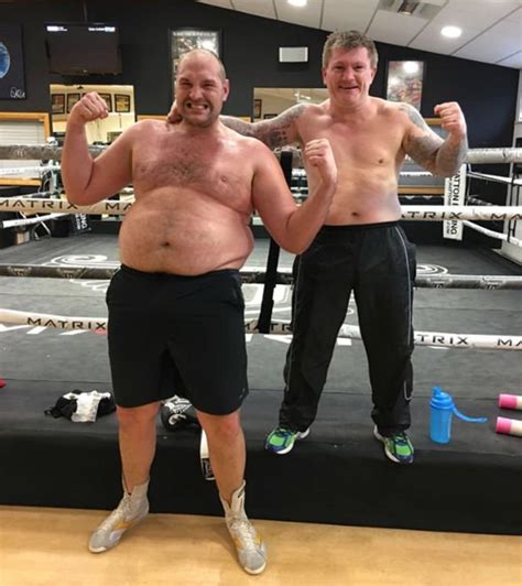 Tyson Fury weight loss: How heavyweight king lost NINE STONE in two ...