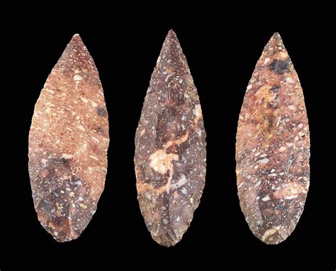 Lot of 3 Colima Chert Blades sold at auction on 7th January | Bidsquare