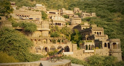 Bhangarh Fort;the Most Haunted Place In India