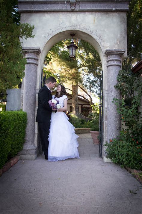 Mesa AZ Temple Wedding Photos | MormonBride.com Gilbert, Phoenix and ...