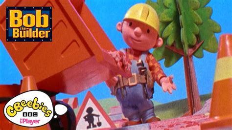 Bob the Builder Theme Song | CBeebies - YouTube