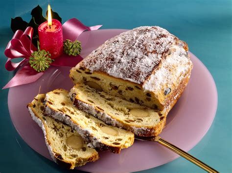 Stollen mit Marzipan Rezept | EAT SMARTER