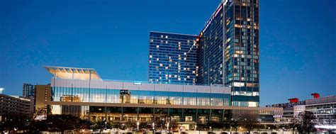 Hotel in Downtown Houston, TX - Convention Center | Marriott Marquis Houston