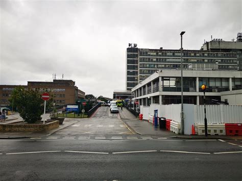 Hillingdon Hospital © James Emmans cc-by-sa/2.0 :: Geograph Britain and Ireland