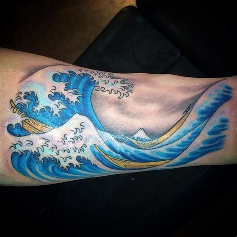 15 Powerful Hokusai Wave Tattoos • Tattoodo