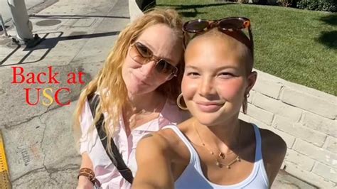 Isabella Strahan posts photo with her mom to mark her return to college ...