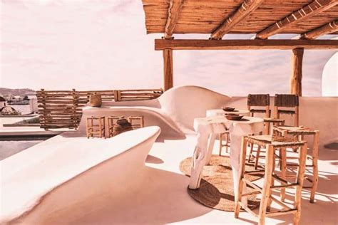 3 BEST Hostels in Mykonos 2024 (Solo-Traveler + Map)