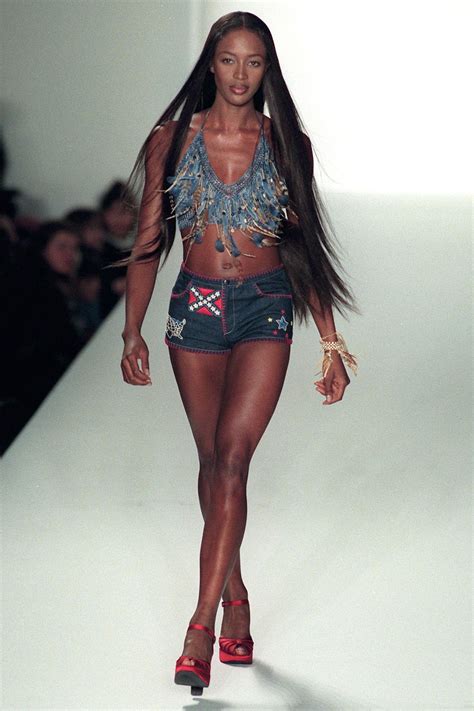 Catwalk Queen: Naomi Campbell's Runway Evolution | Supermodels, Naomi ...