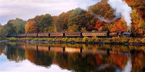 8 Best Fall Foliage Train Rides - Fall Leaf Peeping Train Tours