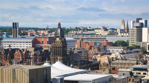 410+ Leeds City Centre Skyline Stock Photos, Pictures & Royalty-Free ...