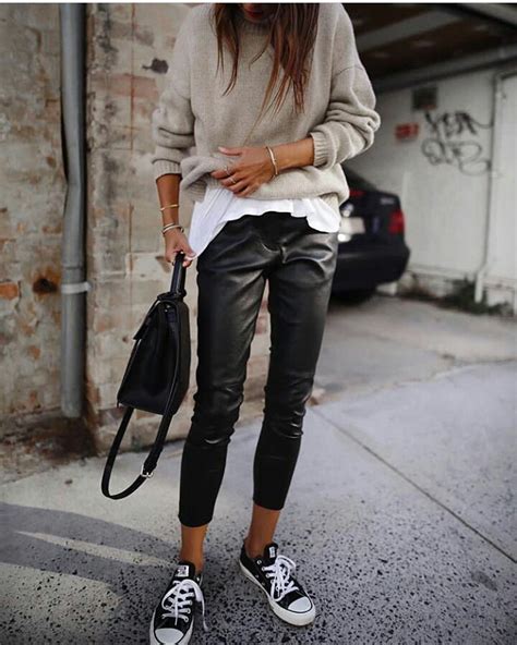 Tan, leather & converse | Moda, Atuendos geniales, Outfits