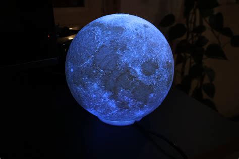 Moon Night Light | 3D models download | Creality Cloud