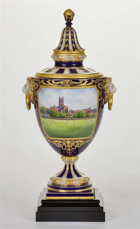 Royal Worcester vase | PRG682/7/42 Vase presented to Don Bra… | Flickr