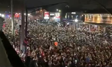 Alabama fans go nuts in Tuscaloosa celebrating national championship